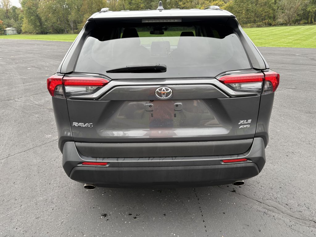 Photo 6 of this TOYOTA RAV4