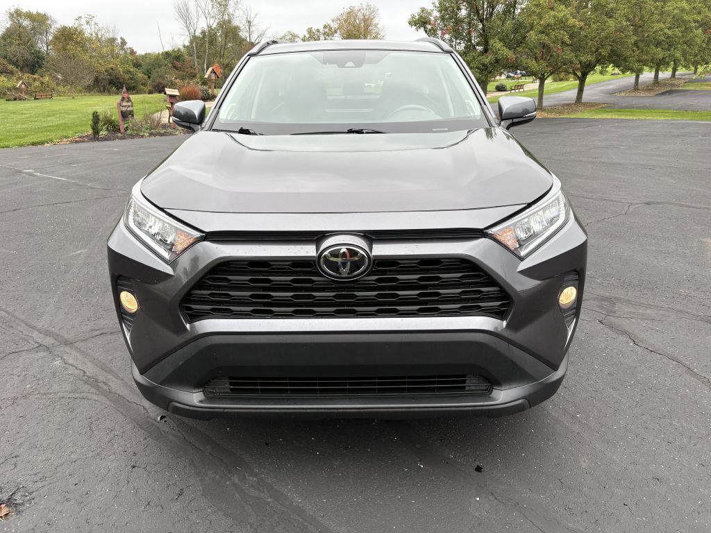 Photo 2 of this TOYOTA RAV4