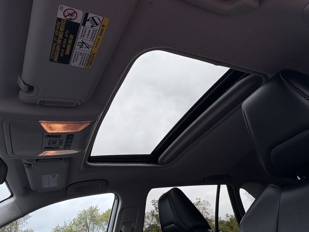 Photo 19 of this TOYOTA RAV4