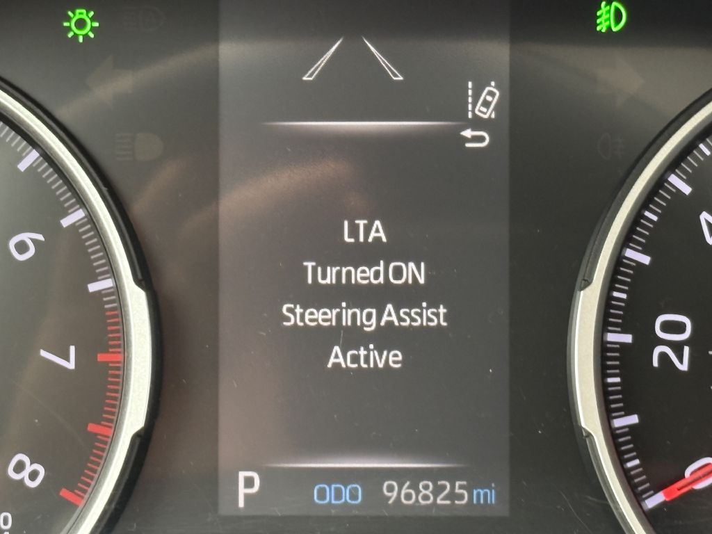 Photo 27 of this TOYOTA RAV4