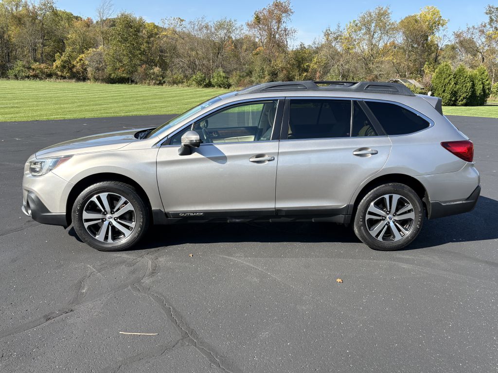 Photo 2 of this SUBARU OUTBACK