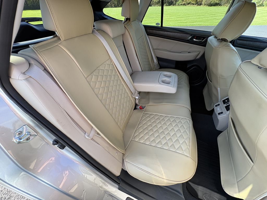Photo 15 of this SUBARU OUTBACK