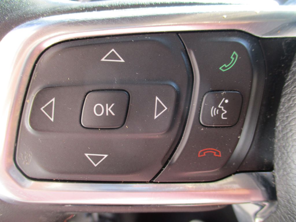 Photo 16 of this JEEP WRANGLER UNLIMI
