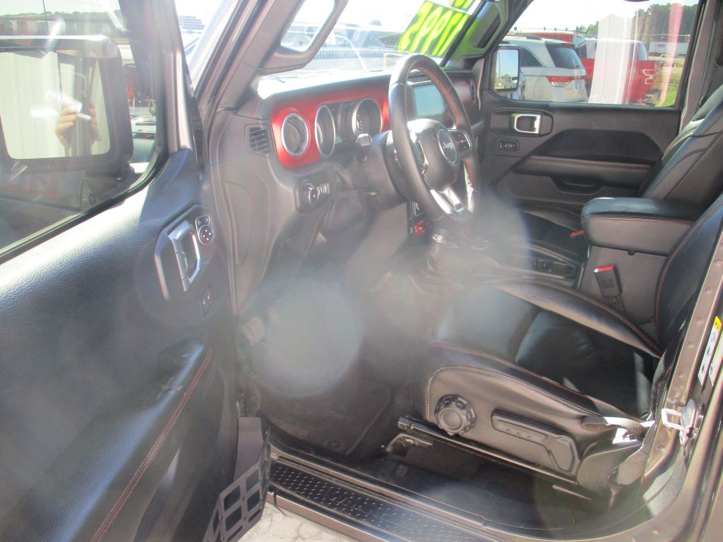 Photo 17 of this JEEP WRANGLER UNLIMI