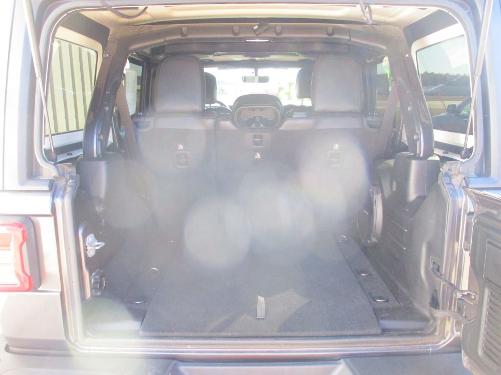 Photo 20 of this JEEP WRANGLER UNLIMI