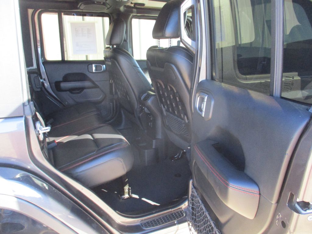 Photo 21 of this JEEP WRANGLER UNLIMI