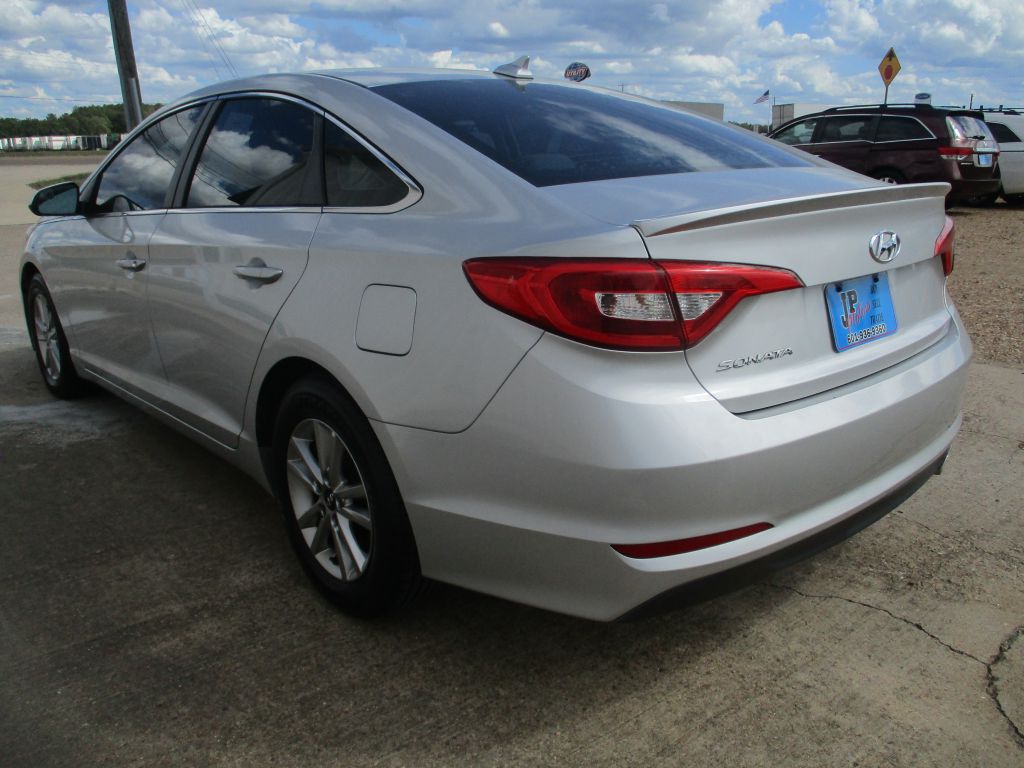 Photo 5 of this HYUNDAI SONATA