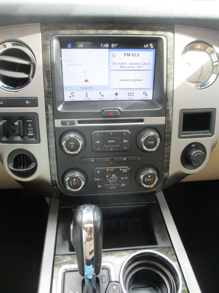 Photo 15 of this FORD EXPEDITION