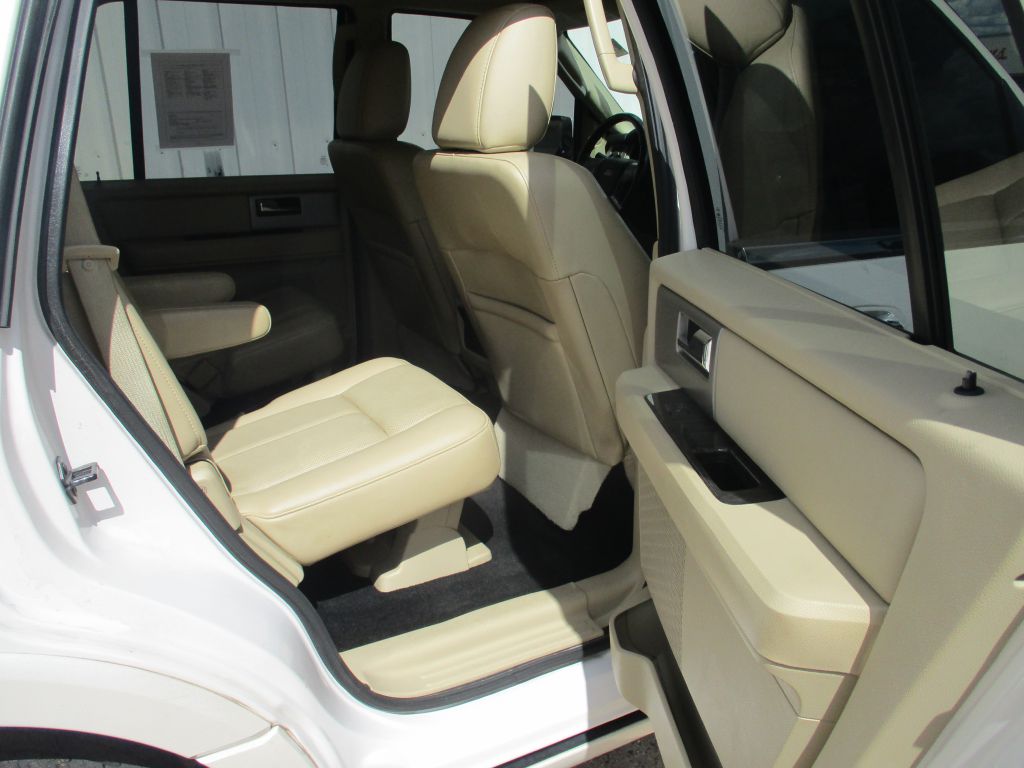 Photo 24 of this FORD EXPEDITION