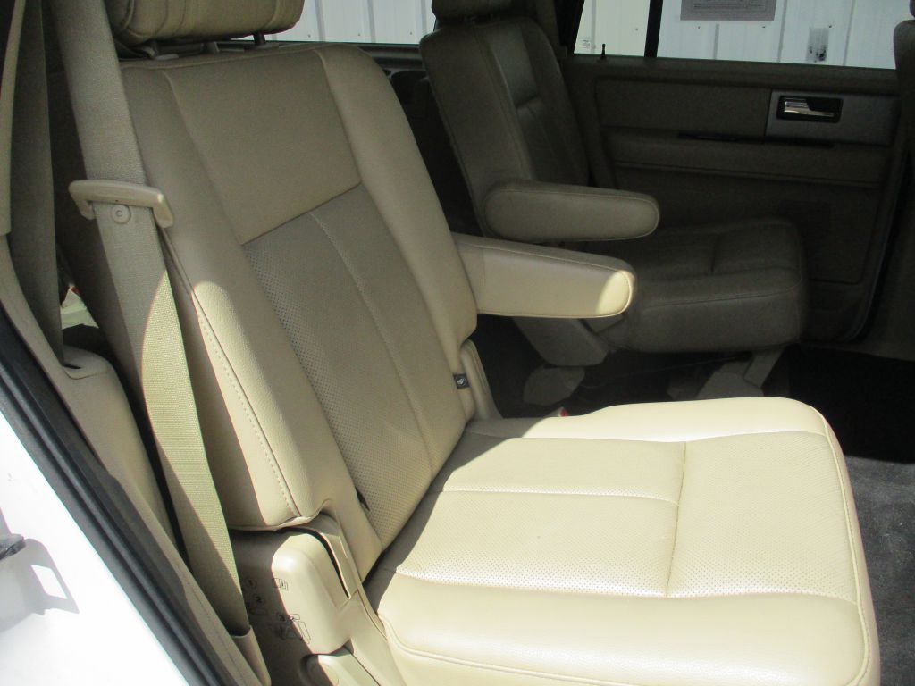 Photo 25 of this FORD EXPEDITION