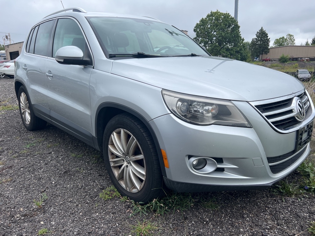 Used 2009 VOLKSWAGEN TIGUAN SEL 4MOTION for sale at Towpath Motors ...