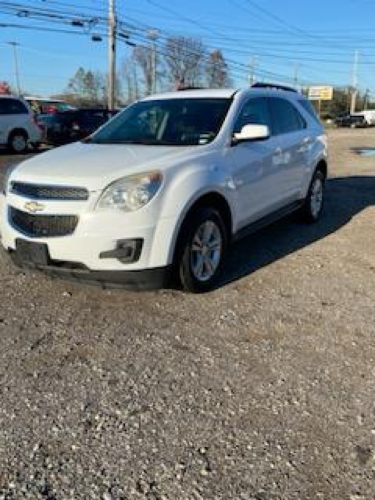2013 Chevrolet Equinox for sale at Towpath Motors | Used Car Dealer in Peninsula Ohio