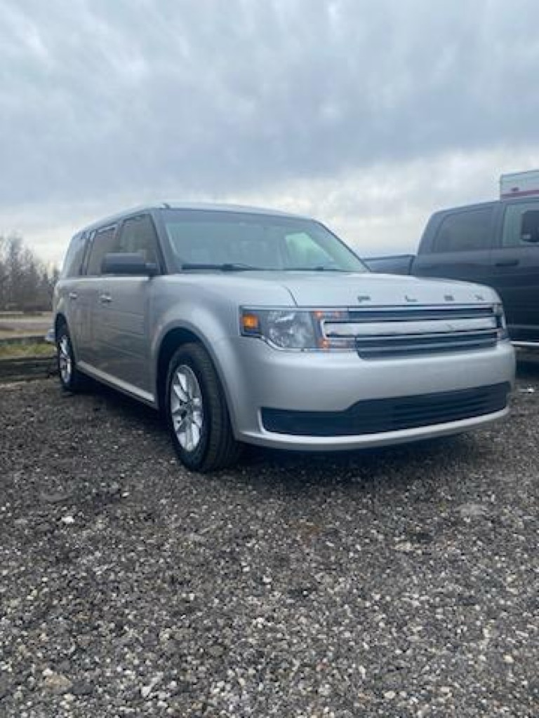 Used 2013 FORD FLEX SE for sale at Towpath Motors Cuyahoga Falls Used