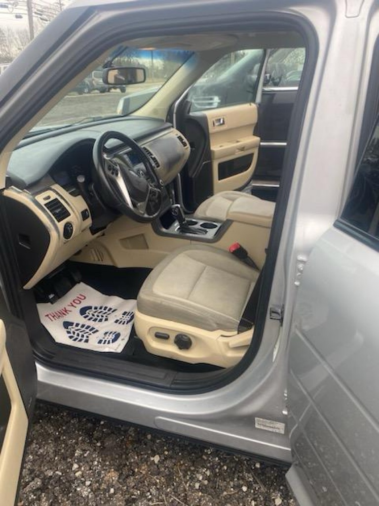 Used 2013 FORD FLEX SE for sale at Towpath Motors Cuyahoga Falls Used