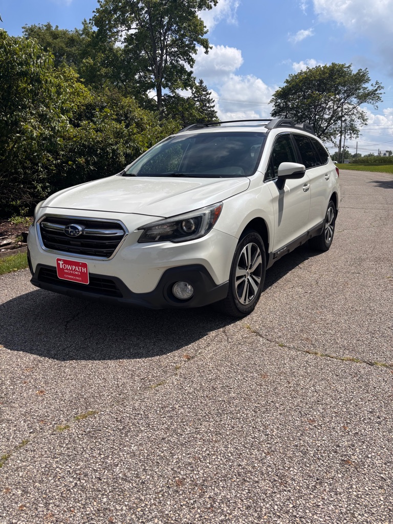 Photo 2 of 2019 Subaru Outback 2.5i Limited