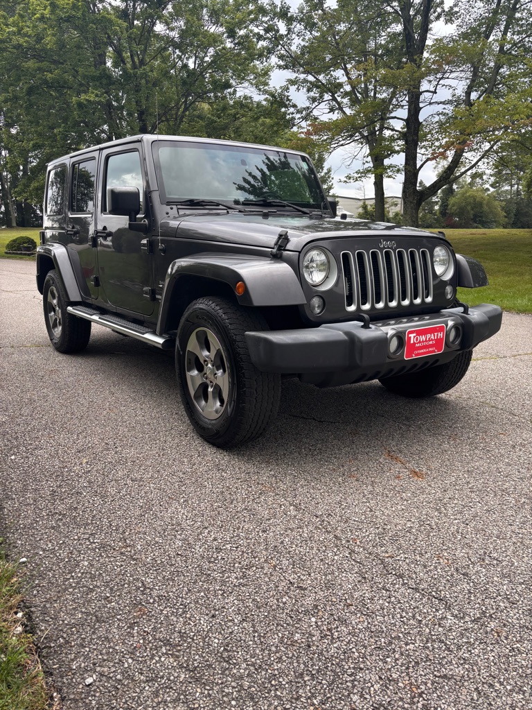 Photo 2 of 2016 Jeep Wrangler Unlimited Sahara