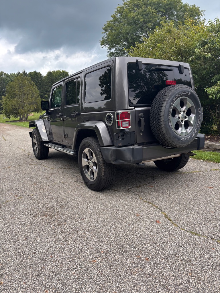 Photo 4 of 2016 Jeep Wrangler Unlimited Sahara