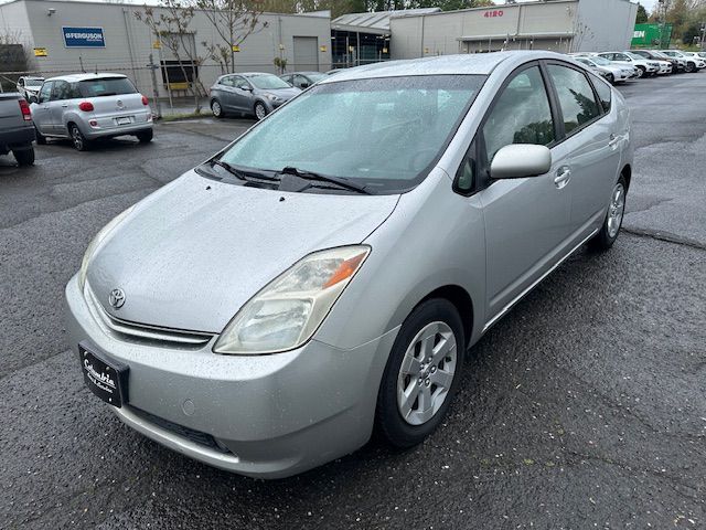 Silver 2005 Toyota Prius FWD Hatchback Front-Wheel Drive