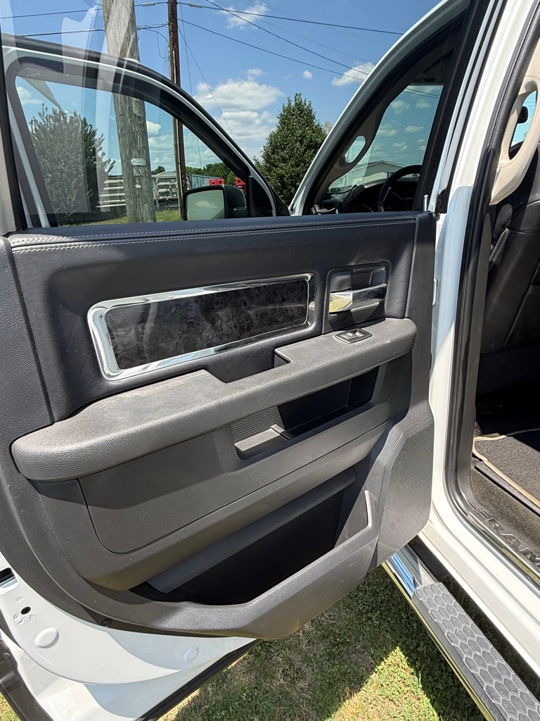 Photo 9 of this DODGE RAM 2500