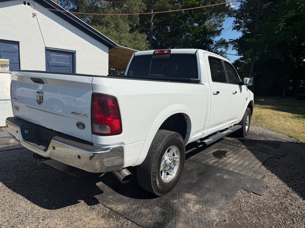 Photo 2 of this DODGE RAM 2500