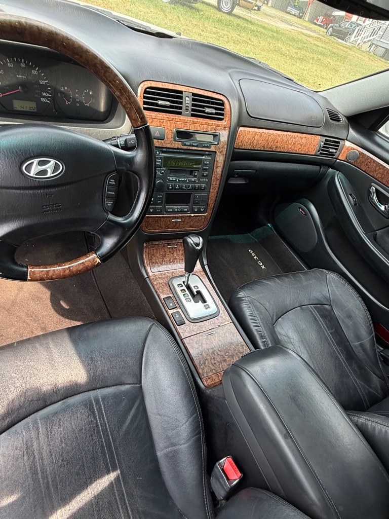 Photo 6 of this HYUNDAI XG350
