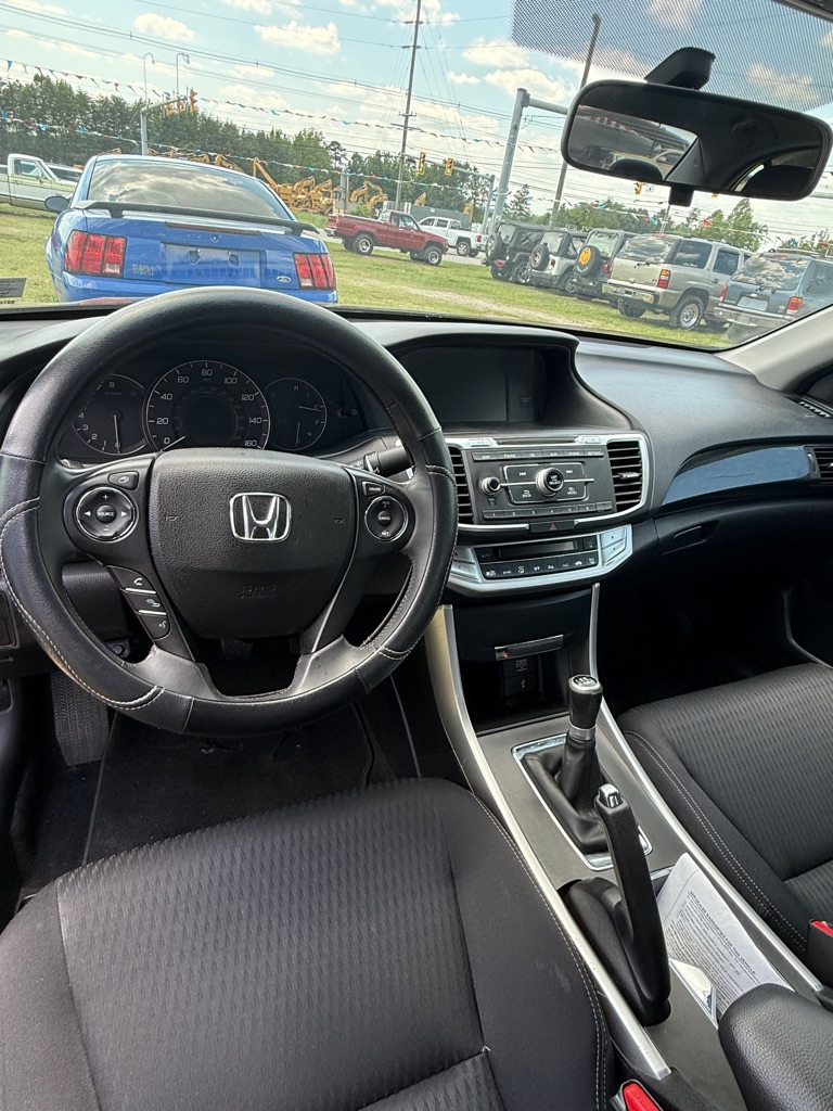Photo 9 of this HONDA ACCORD