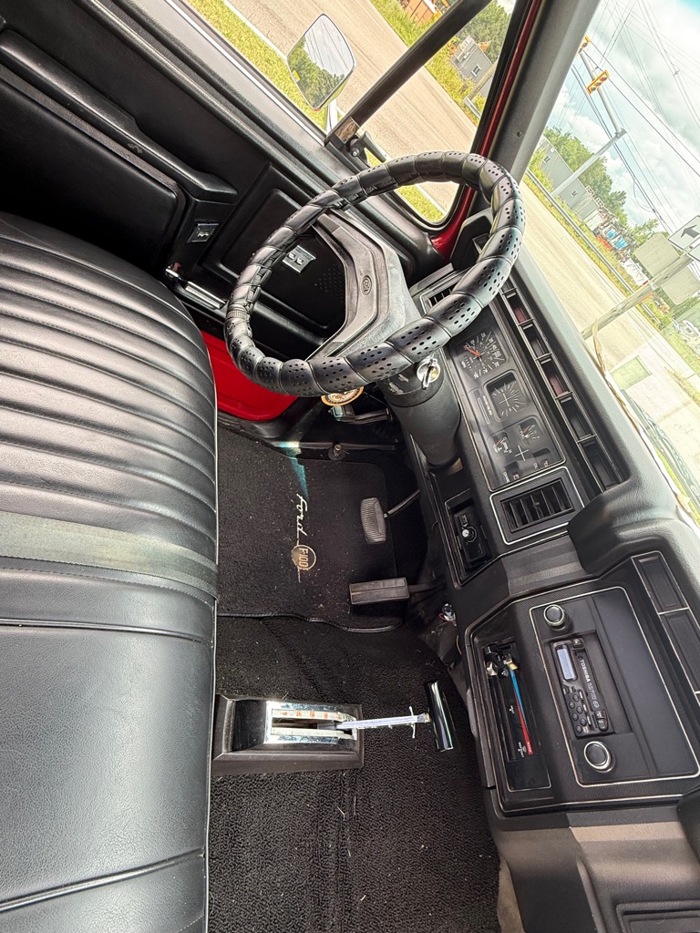 Photo 9 of this FORD F-100