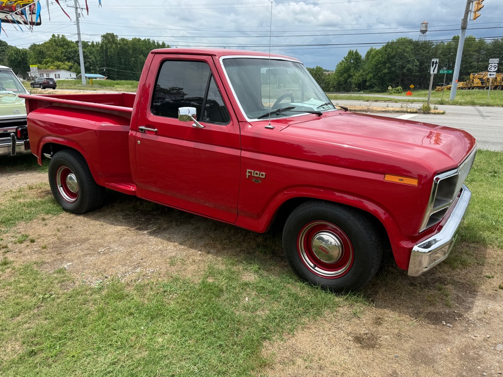 Photo 3 of this FORD F-100