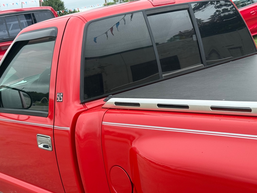Photo 4 of this GMC SONOMA
