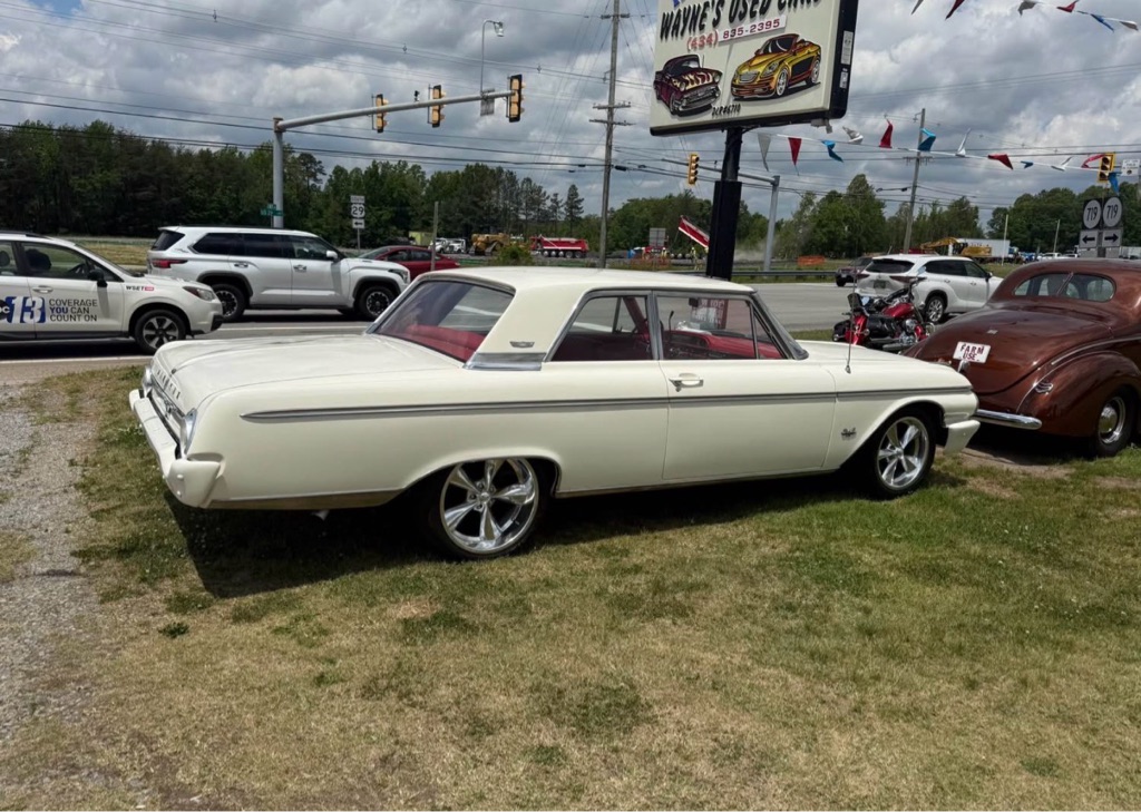 Photo 2 of this FORD GALAXIE