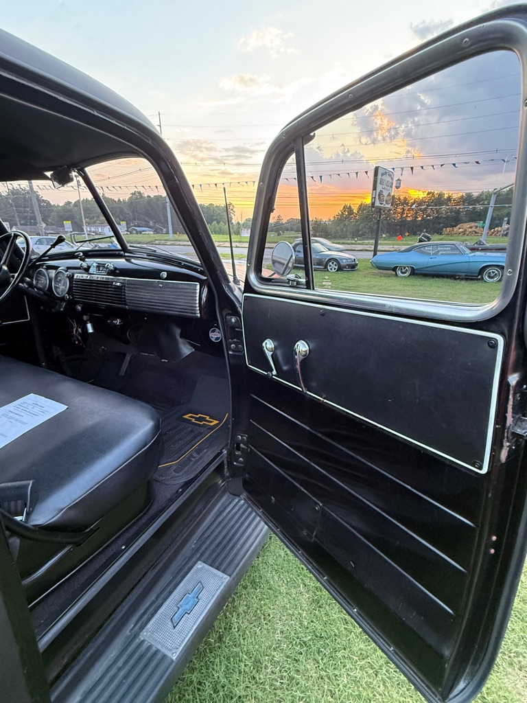 Photo 7 of this CHEVROLET 3100