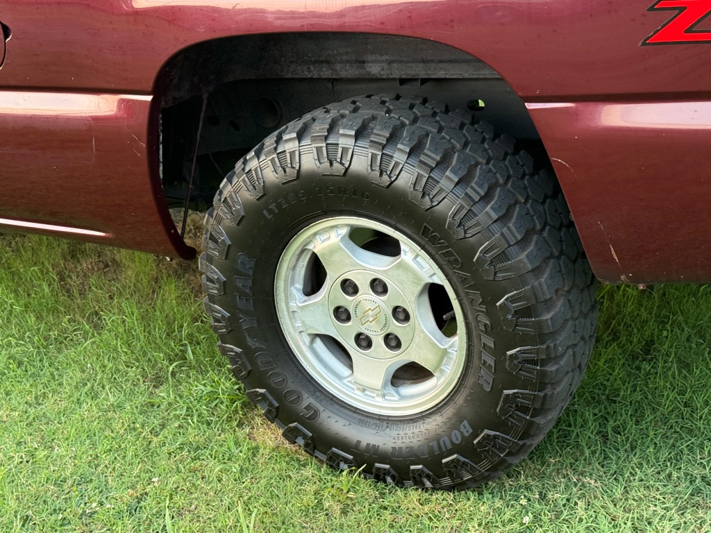 Photo 3 of this CHEVROLET SILVERADO 1500