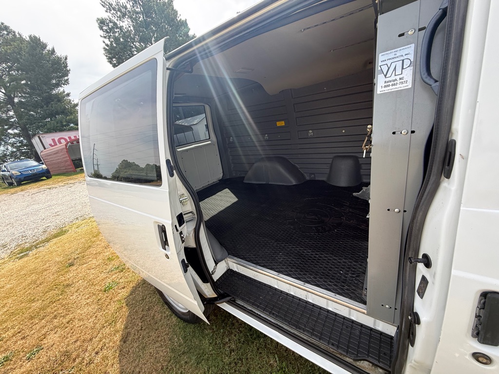 Photo 7 of this CHEVROLET ASTRO VAN