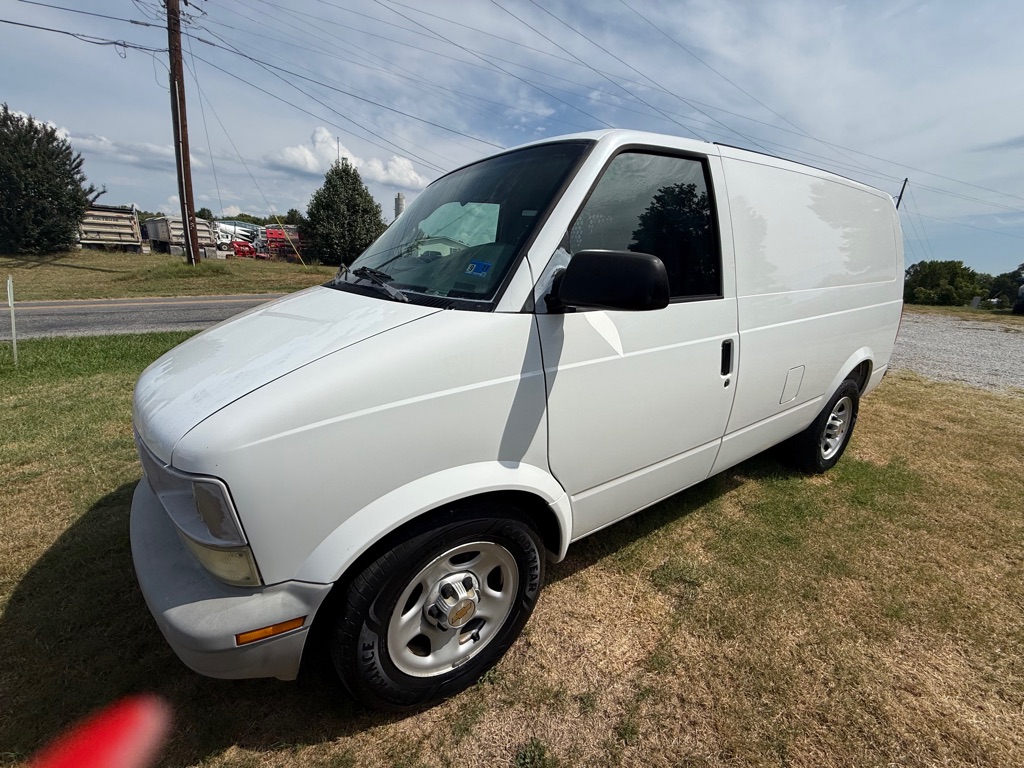 Photo 4 of this CHEVROLET ASTRO VAN