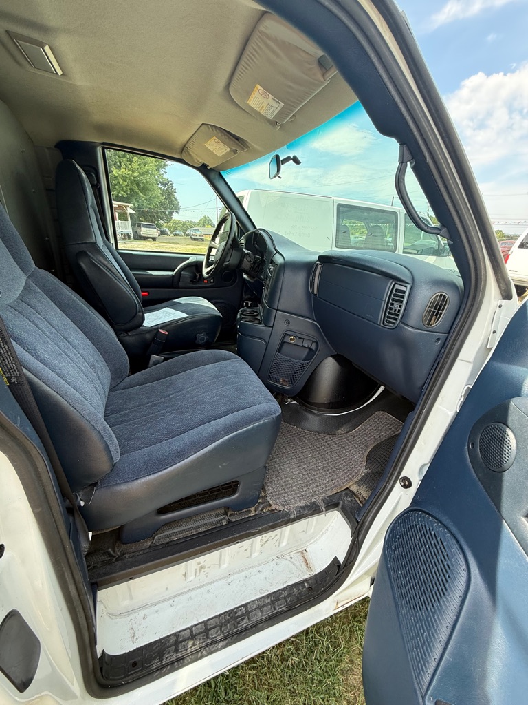 Photo 6 of this CHEVROLET ASTRO VAN