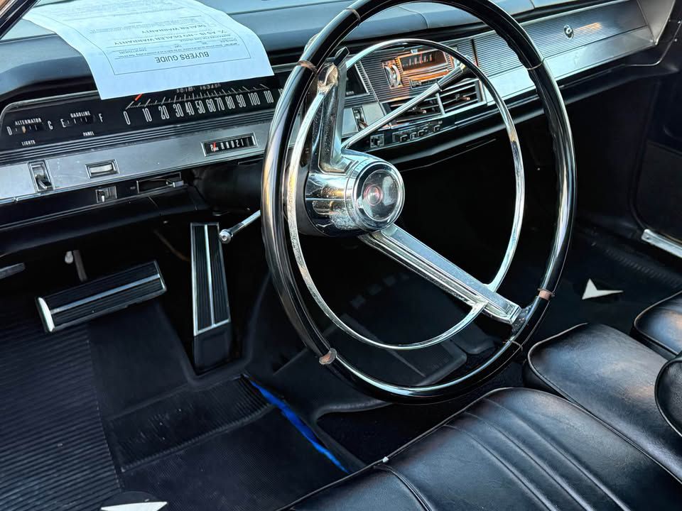 Photo 11 of this CHRYSLER 300