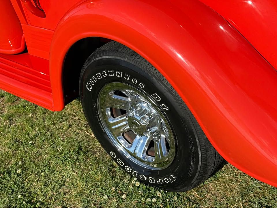 Photo 4 of this FORD PICKUP