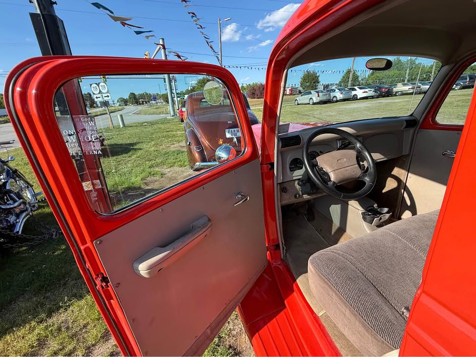 Photo 10 of this FORD PICKUP