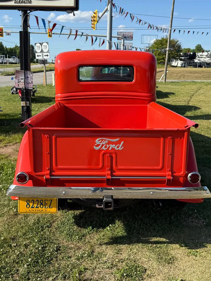 Photo 6 of this FORD PICKUP