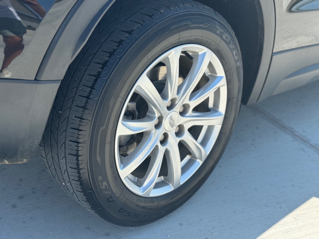 View vehicle photo 7