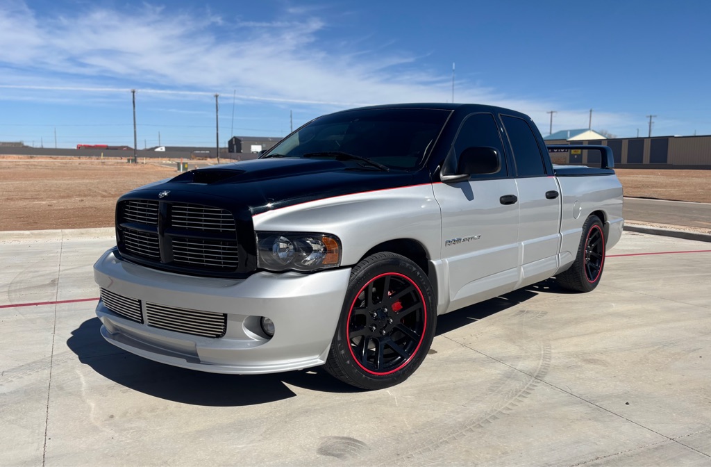 Silver 2005 Dodge RAM 1500 Pickup Truck Rear-Wheel Drive Automatic