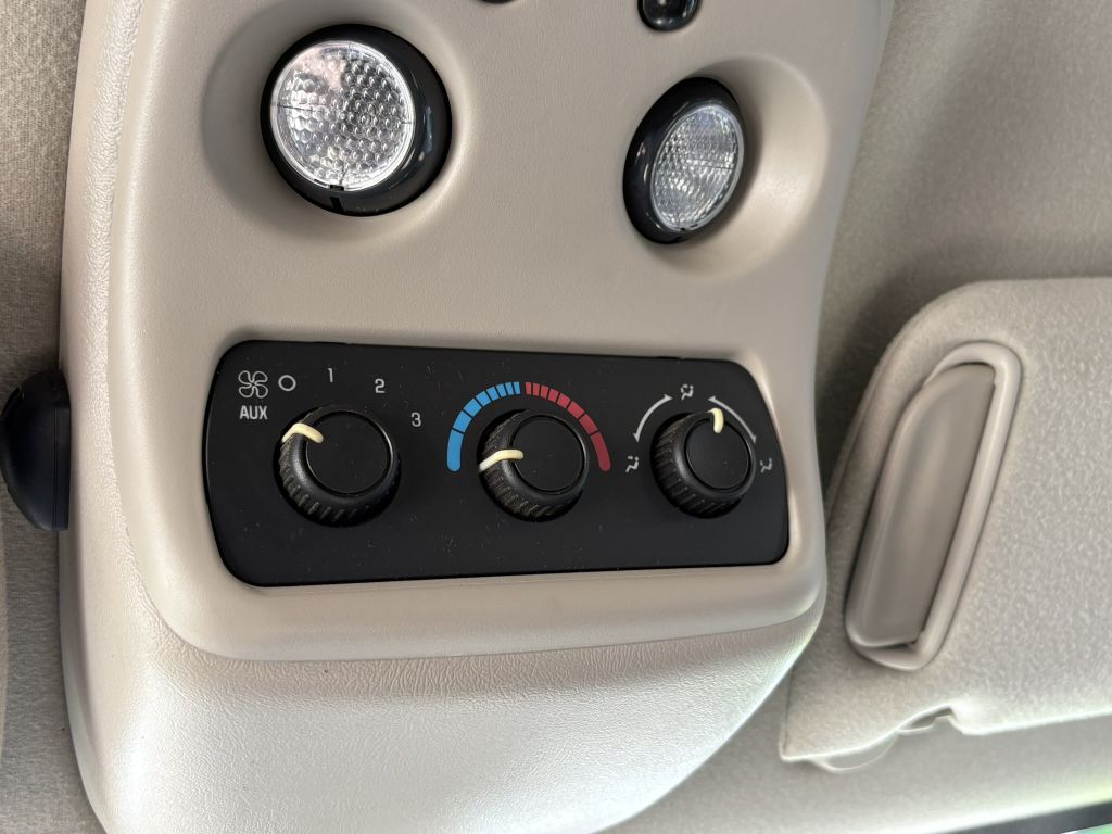 Photo 17 of this GMC YUKON XL