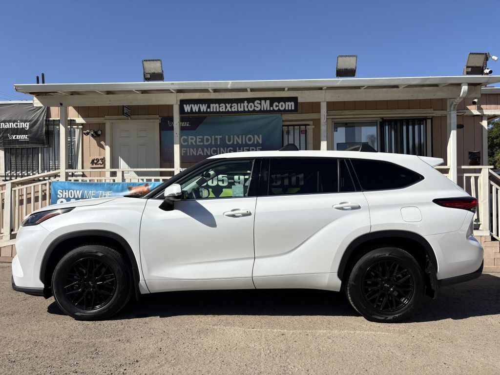 Photo 8 of this TOYOTA HIGHLANDER