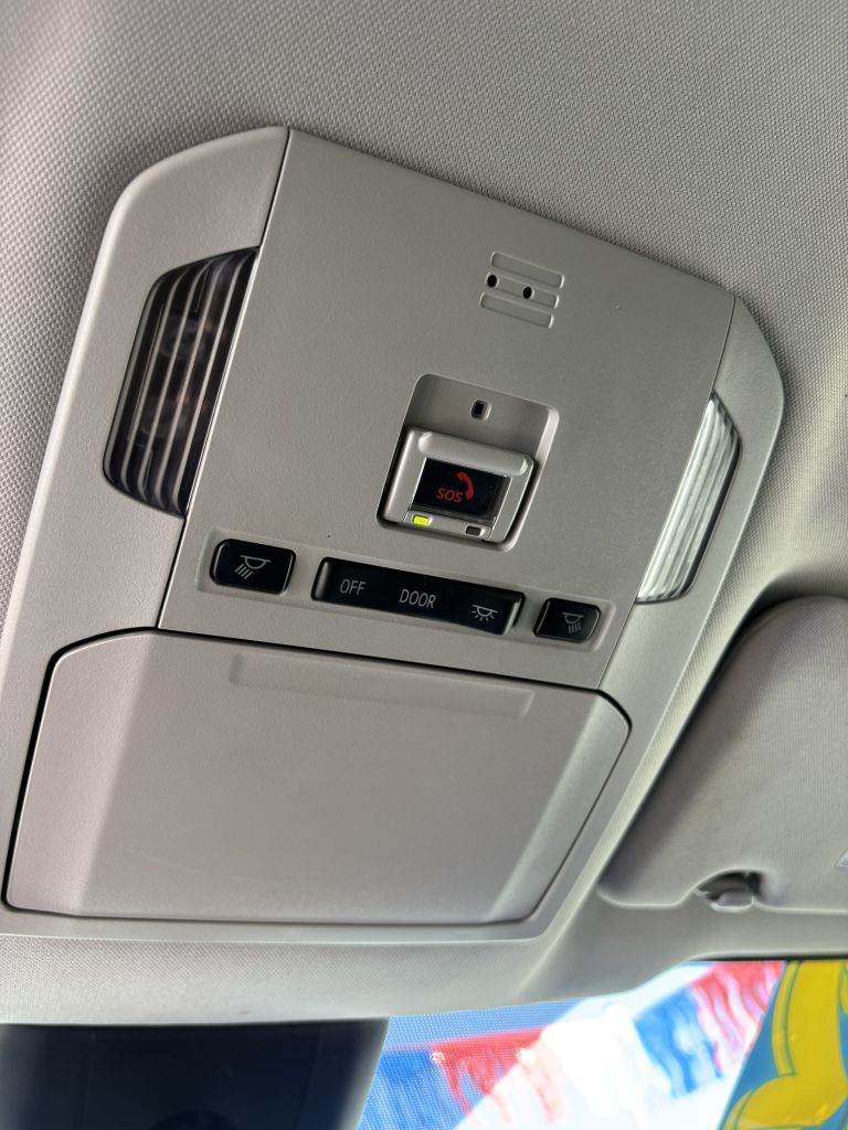 Photo 30 of this TOYOTA HIGHLANDER