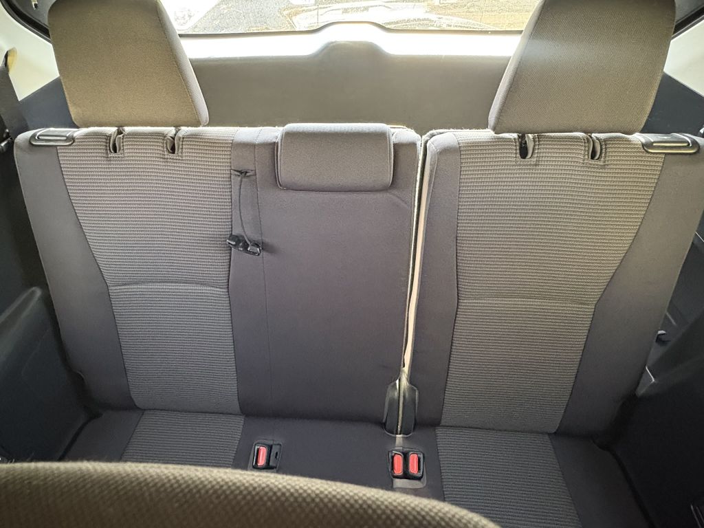 Photo 32 of this TOYOTA HIGHLANDER