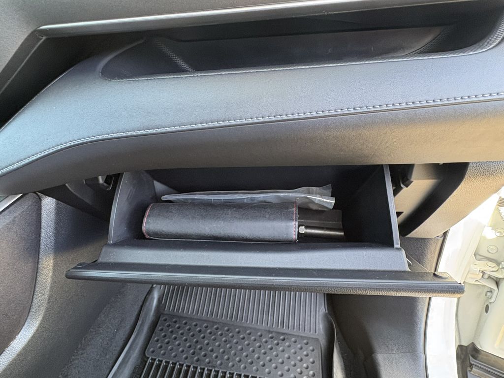 Photo 37 of this TOYOTA HIGHLANDER