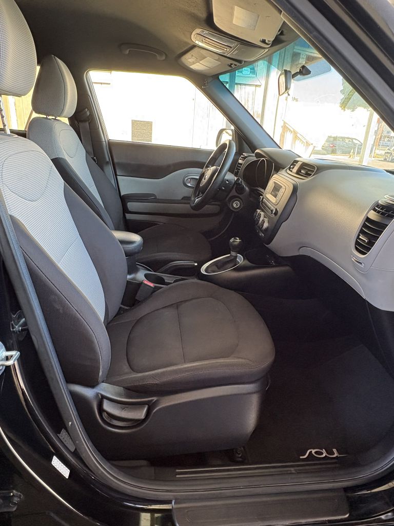 Photo 18 of this KIA SOUL