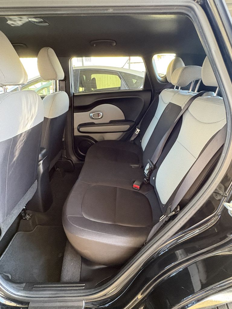 Photo 20 of this KIA SOUL
