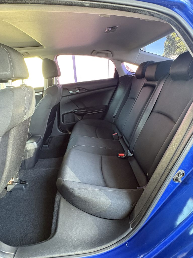 Photo 22 of this HONDA CIVIC