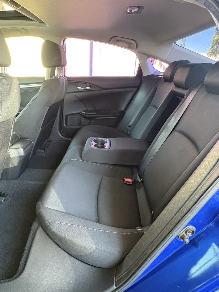Photo 29 of this HONDA CIVIC